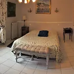 D'hotes Lambert Rouen Bed & Breakfast 3*